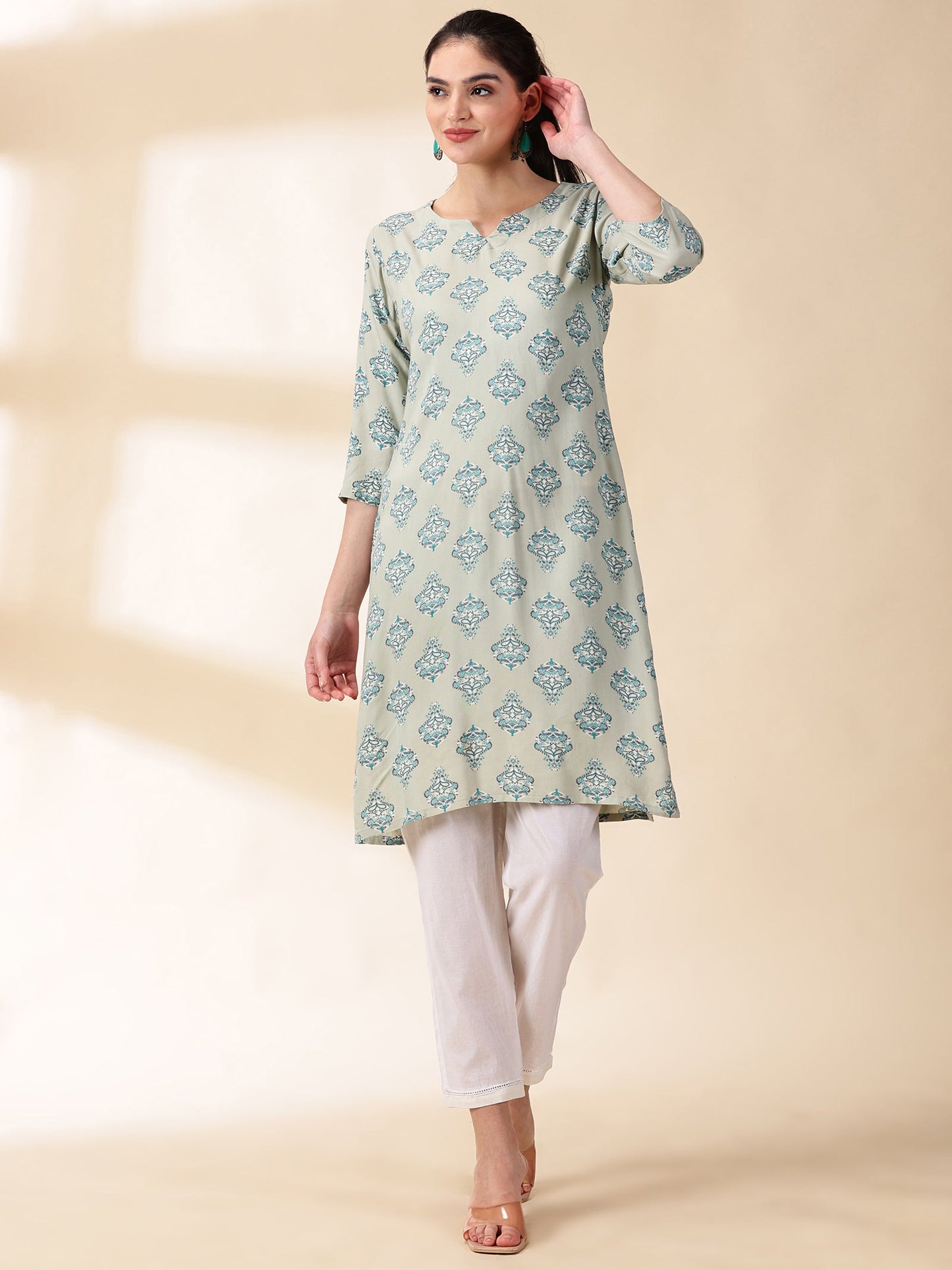 Women Green Printed cotton kurta With Pant