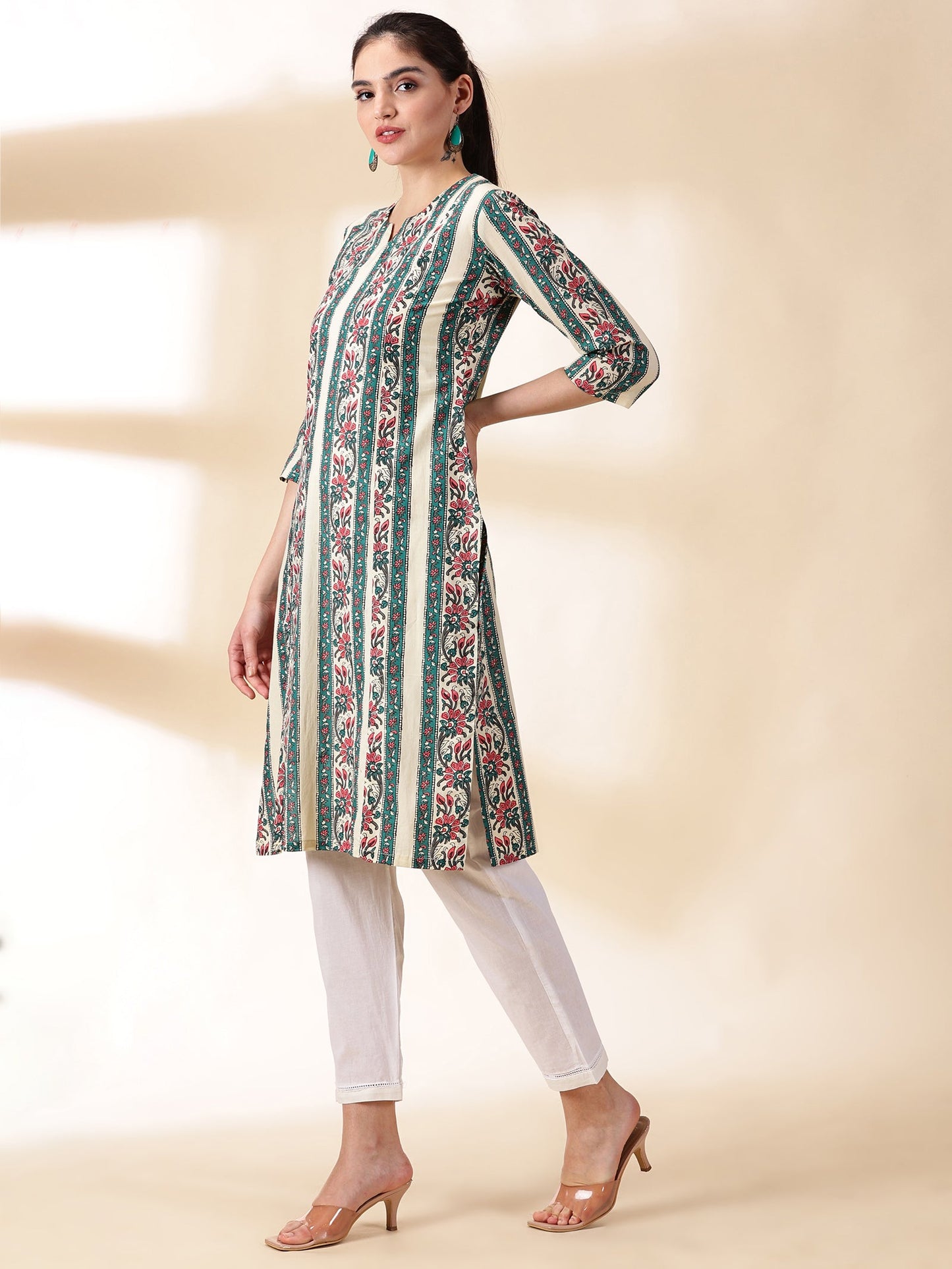 Women Green Printed cotton kurta With Pant