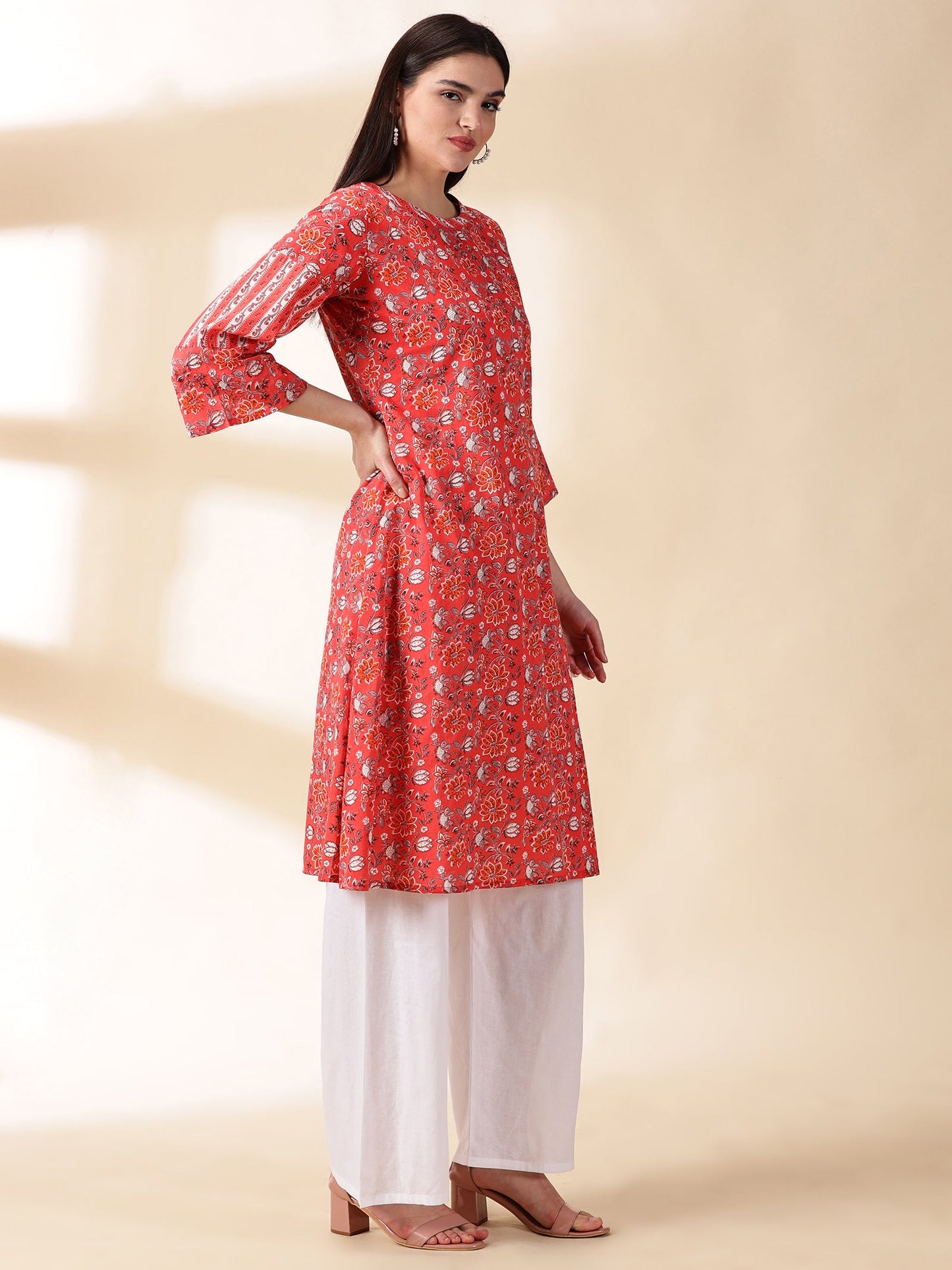 Women Pink Printed Cotton Kurta With Palazzos