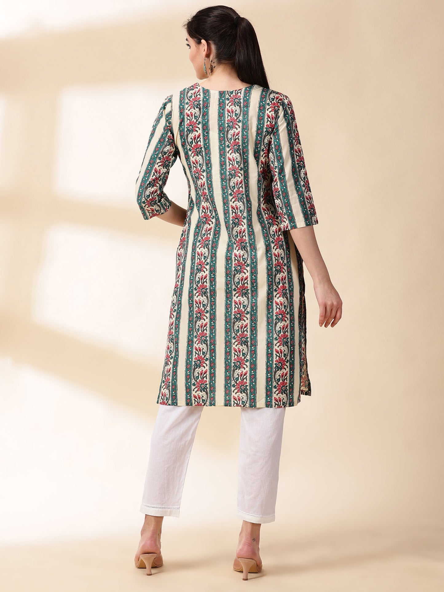 Women Green Printed cotton kurta With Pant