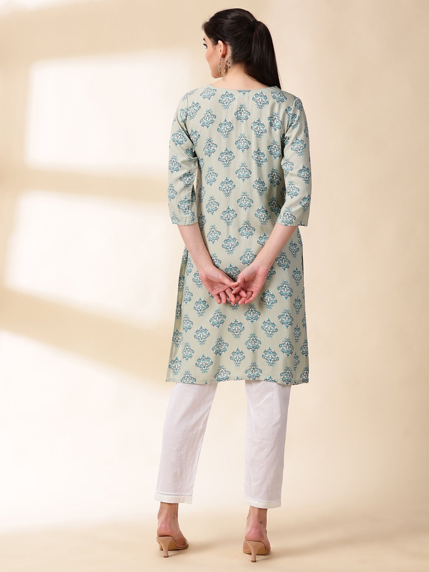 Women Green Printed cotton kurta With Pant