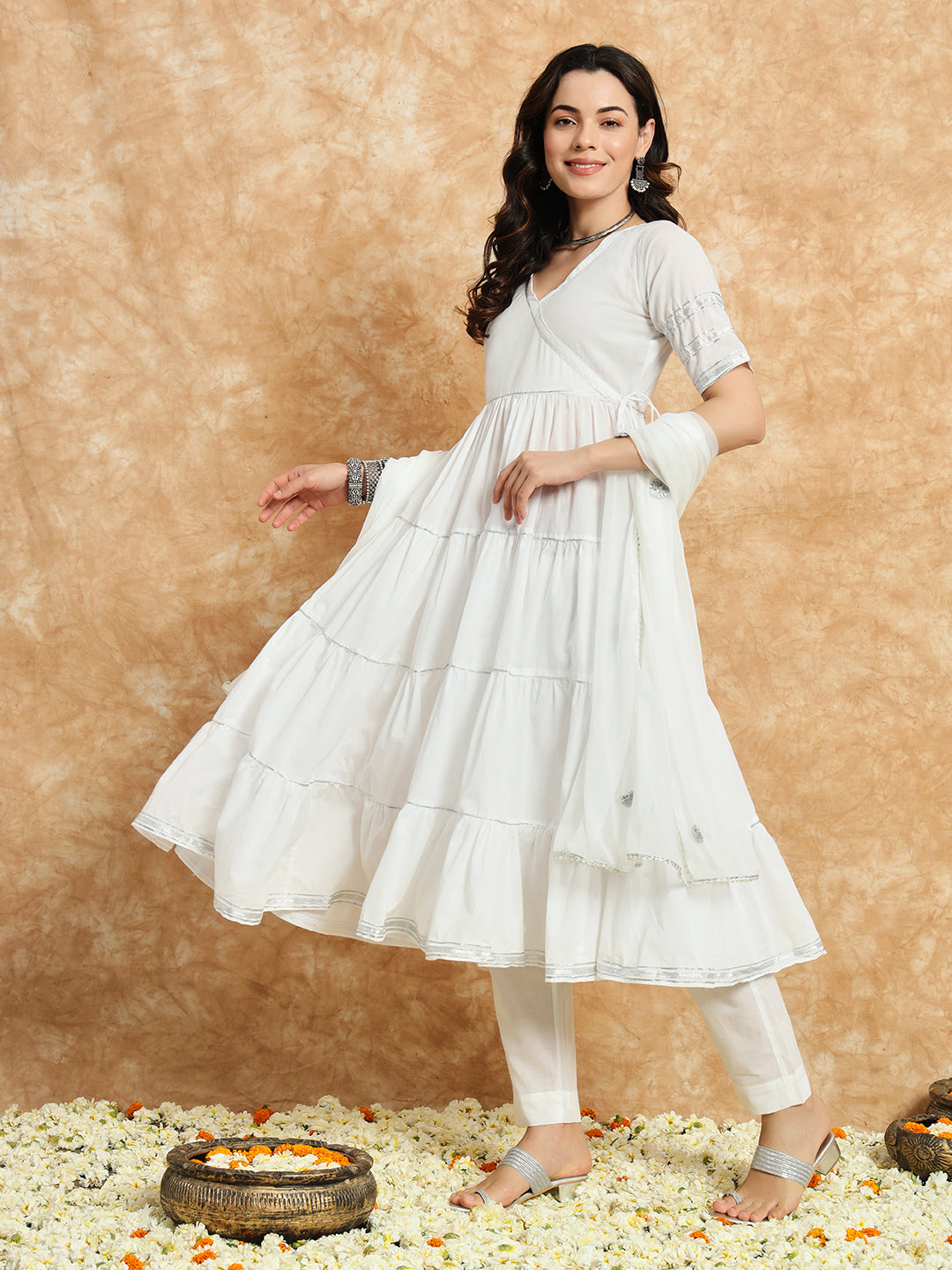 Women White Cotton Gotapatti Suit Set