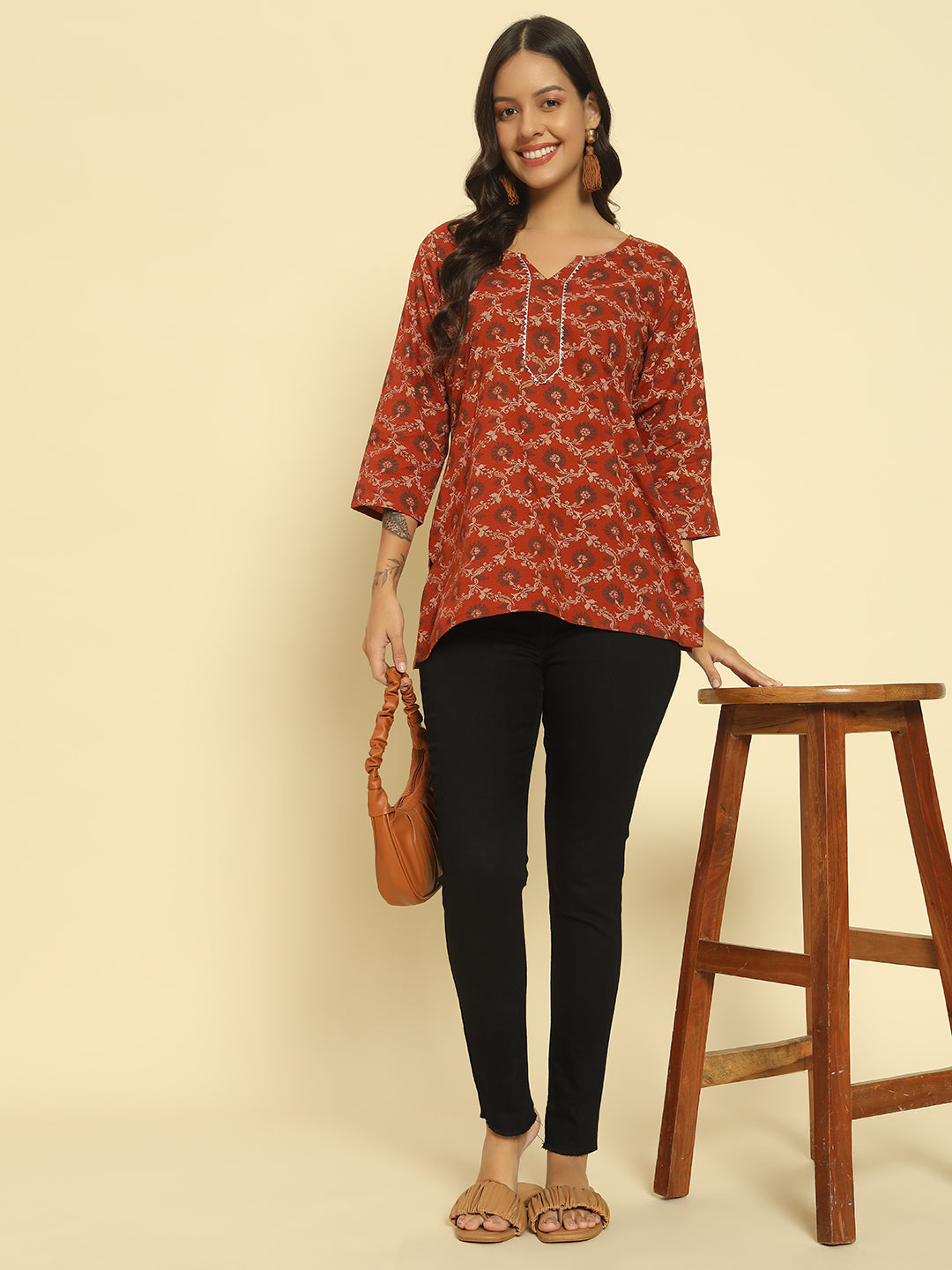 Women Brown Cotton Printed Straight Kurti